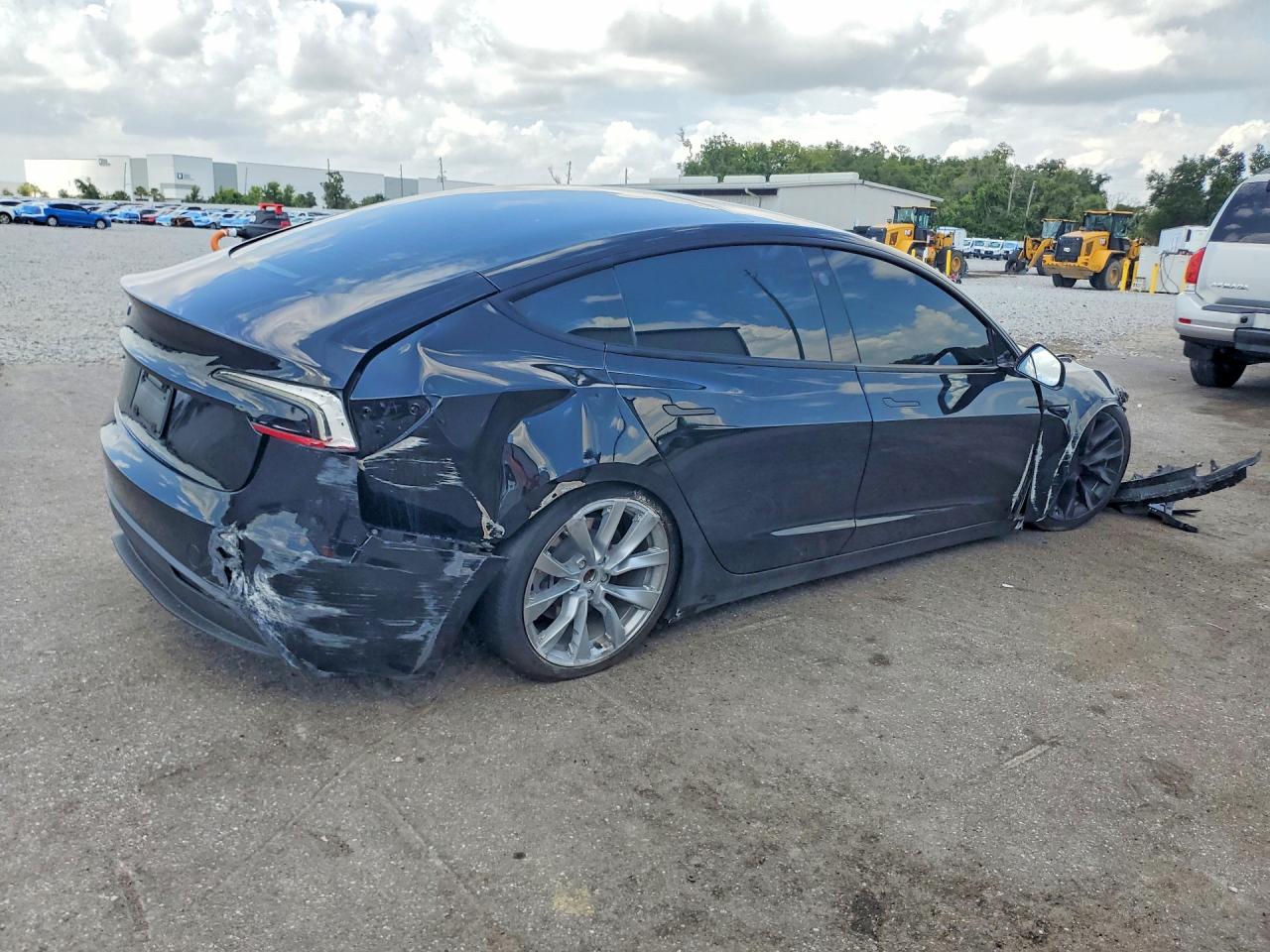 2024 TESLA MODEL 3 — снимка 3