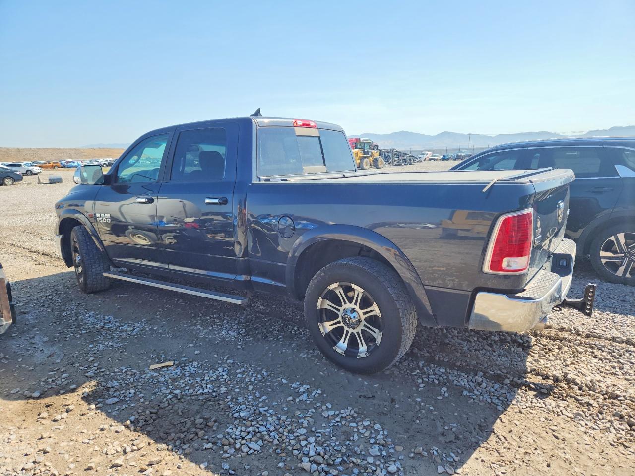 2017 RAM 1500 LARAMIE — снимка 2