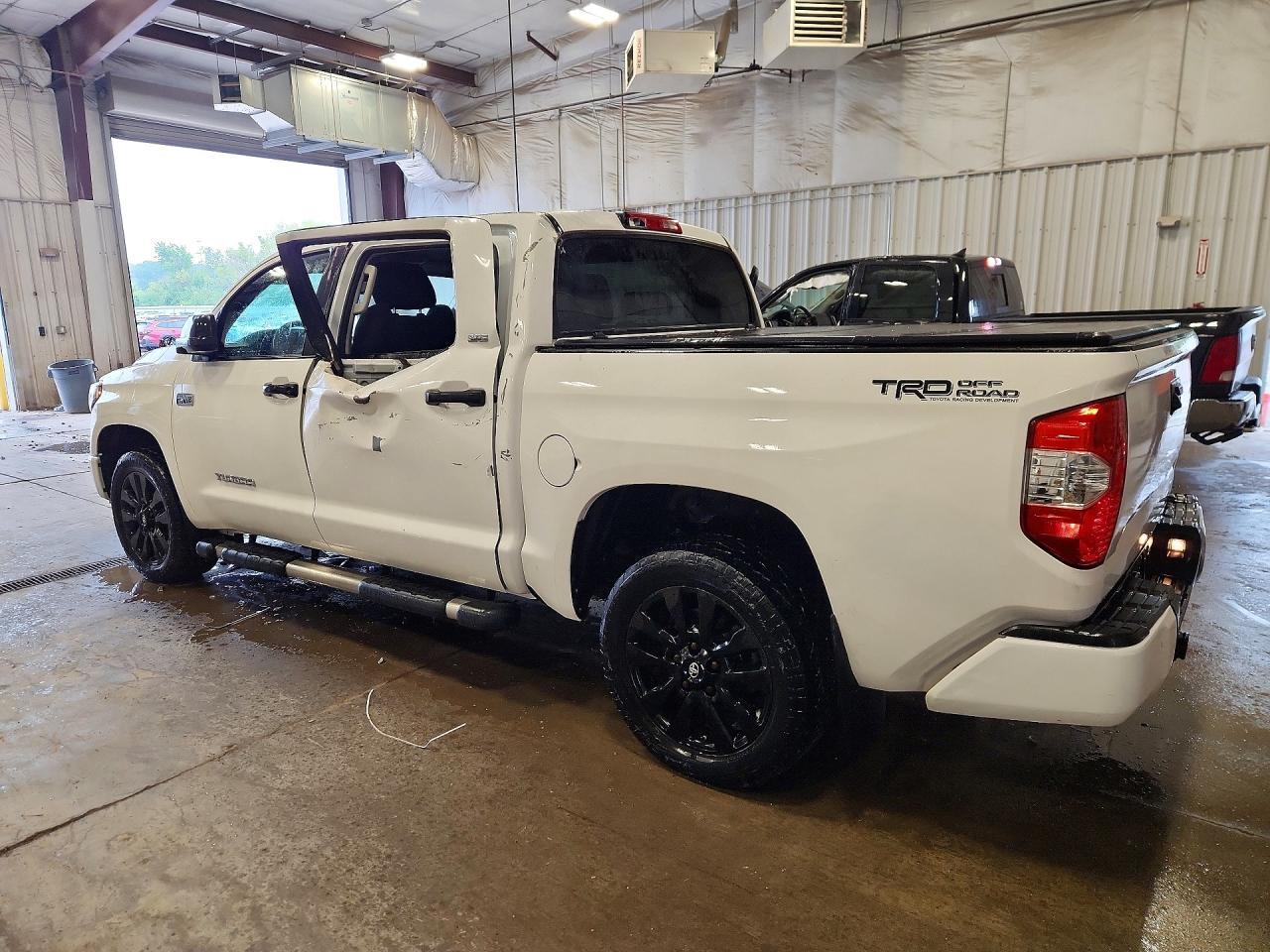 2019 TOYOTA TUNDRA CREWMAX SR5 — снимка 2