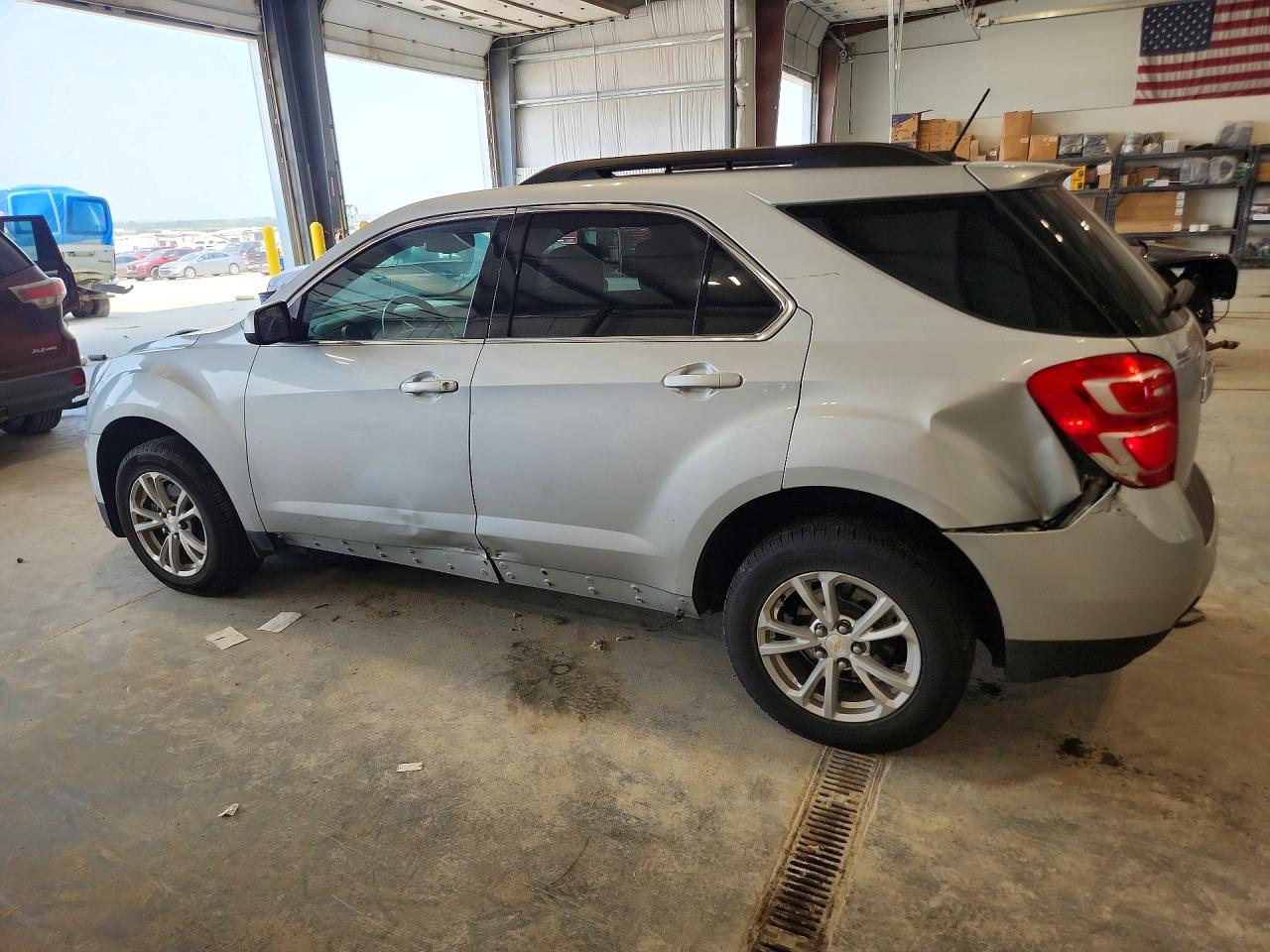2017 CHEVROLET EQUINOX LT — снимка 2