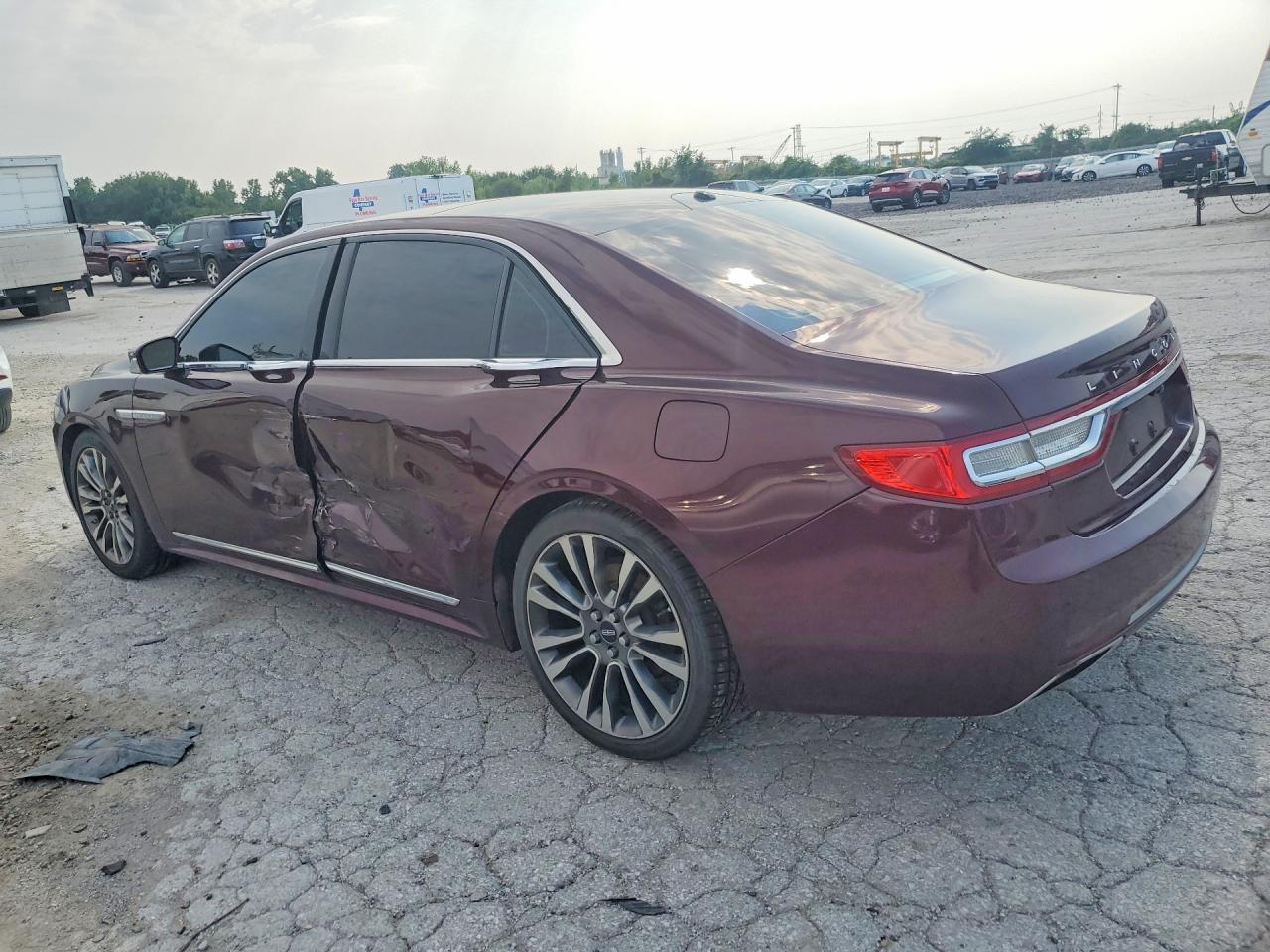 2017 LINCOLN CONTINENTAL RESERVE — снимка 2