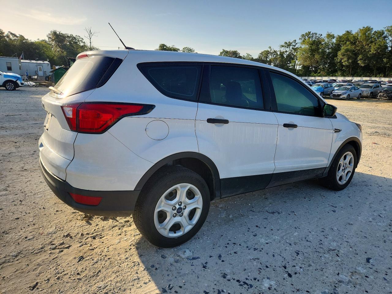 2019 FORD ESCAPE S — снимка 3