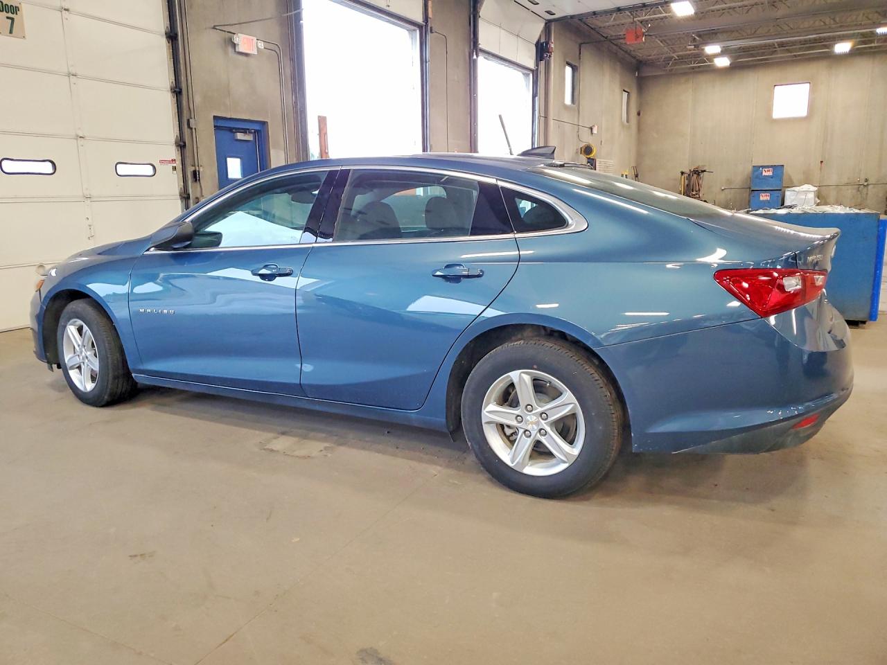 2025 CHEVROLET MALIBU LS — снимка 2