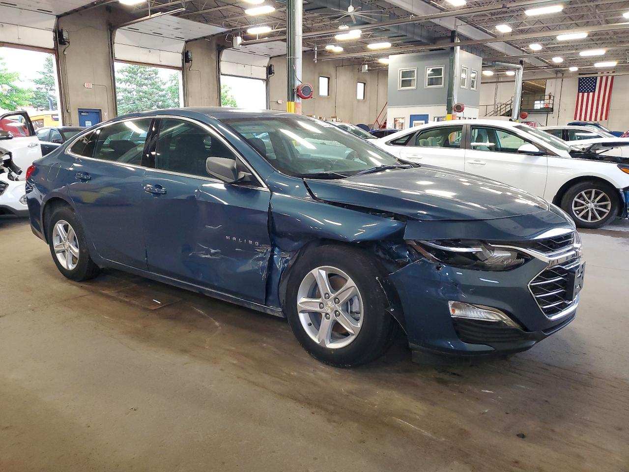 2025 CHEVROLET MALIBU LS — снимка 4