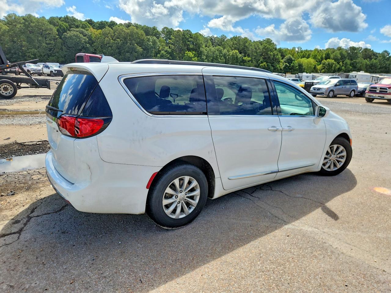 2017 CHRYSLER PACIFICA TOURING L — снимка 3