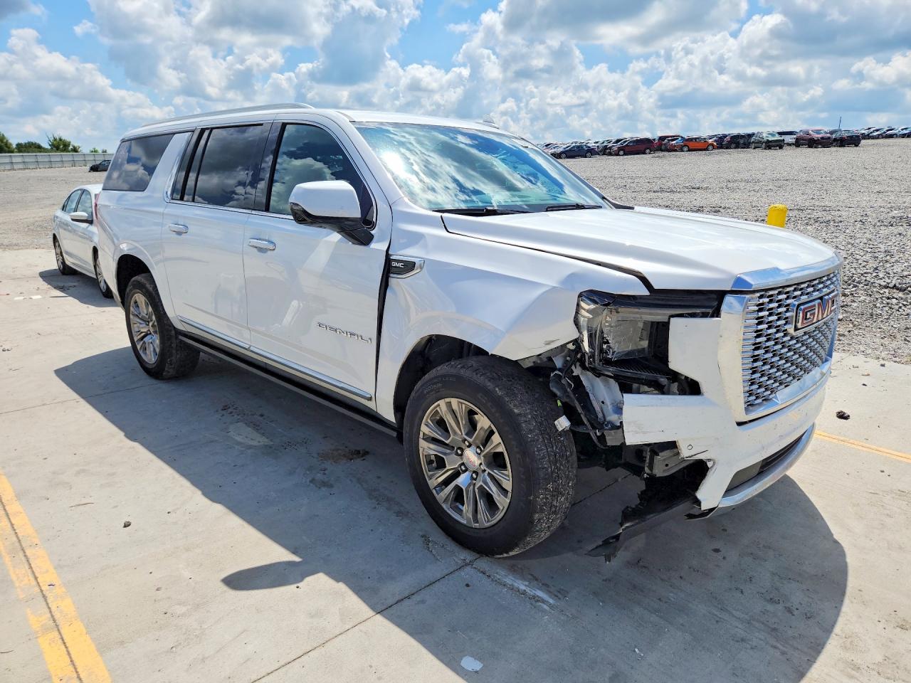 2024 GMC YUKON XL DENALI — снимка 4