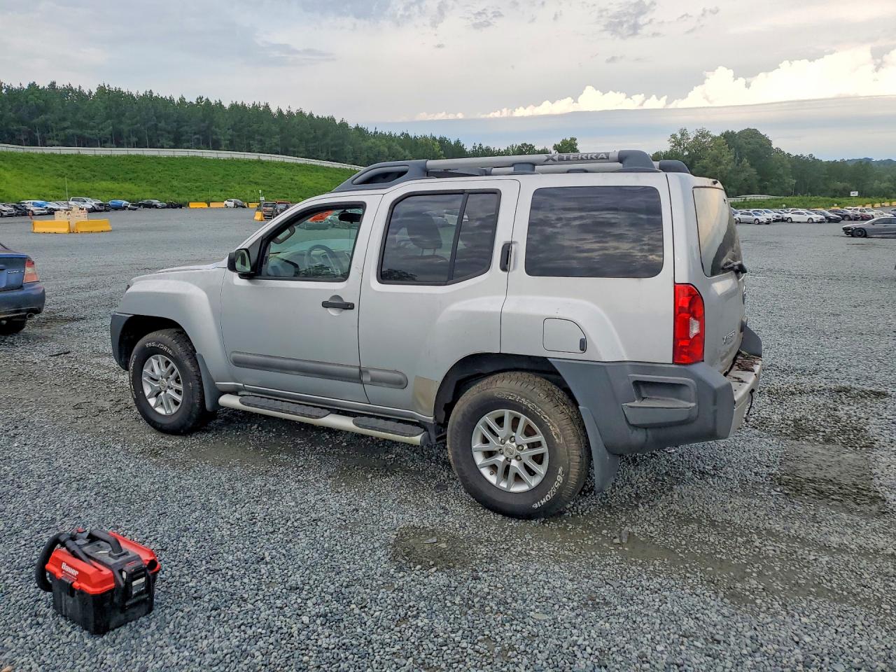 2015 NISSAN XTERRA S — снимка 2