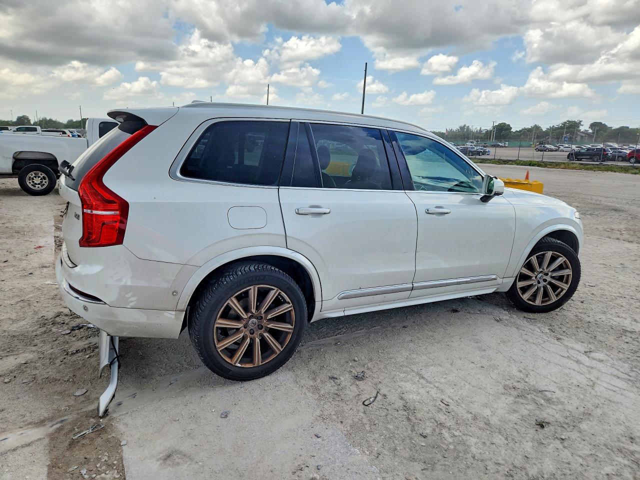 2017 VOLVO XC90 T6 — снимка 3