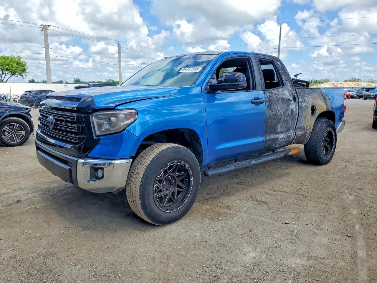 2016 TOYOTA TUNDRA SR5