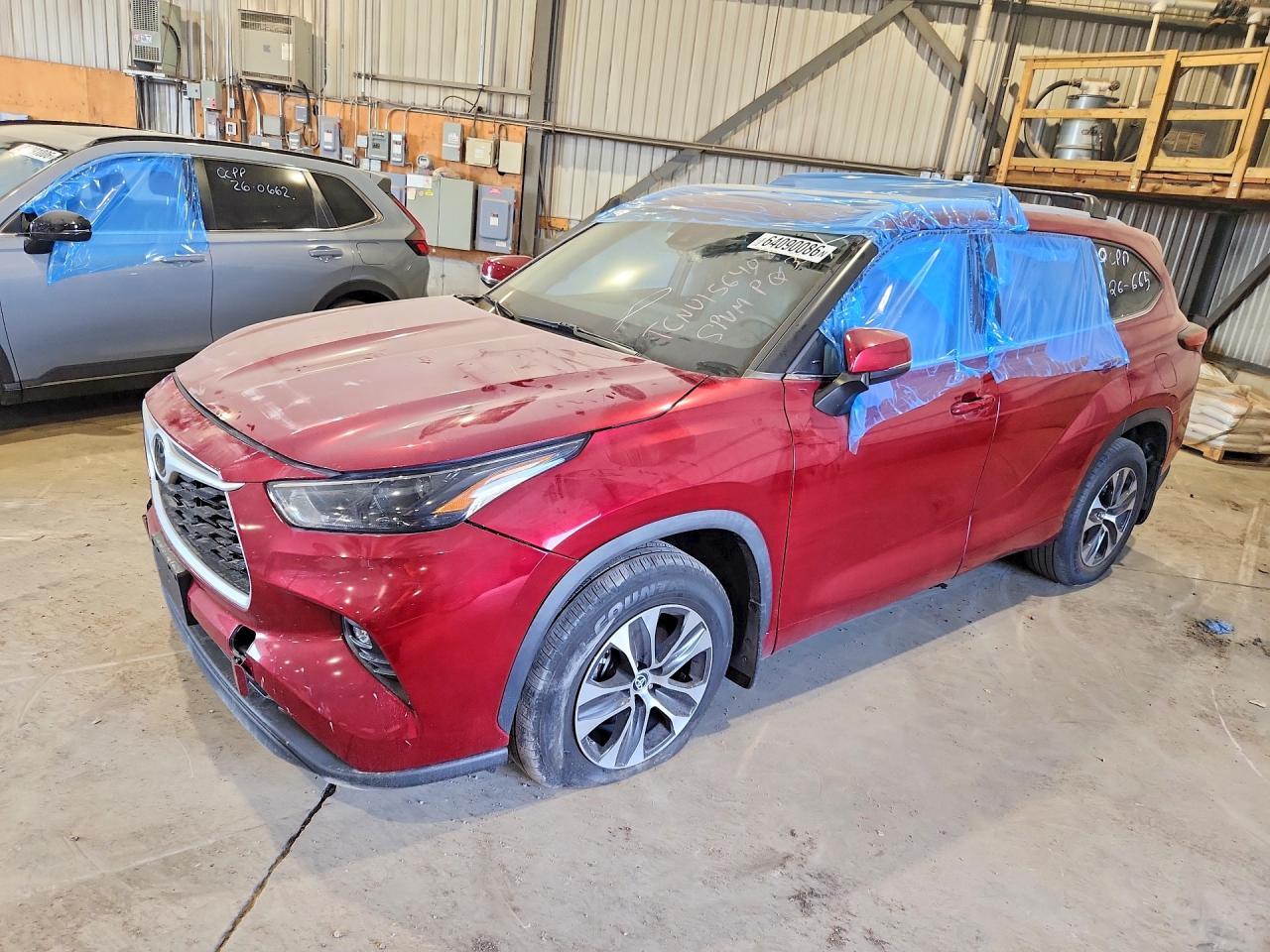 2022 TOYOTA HIGHLANDER XLE