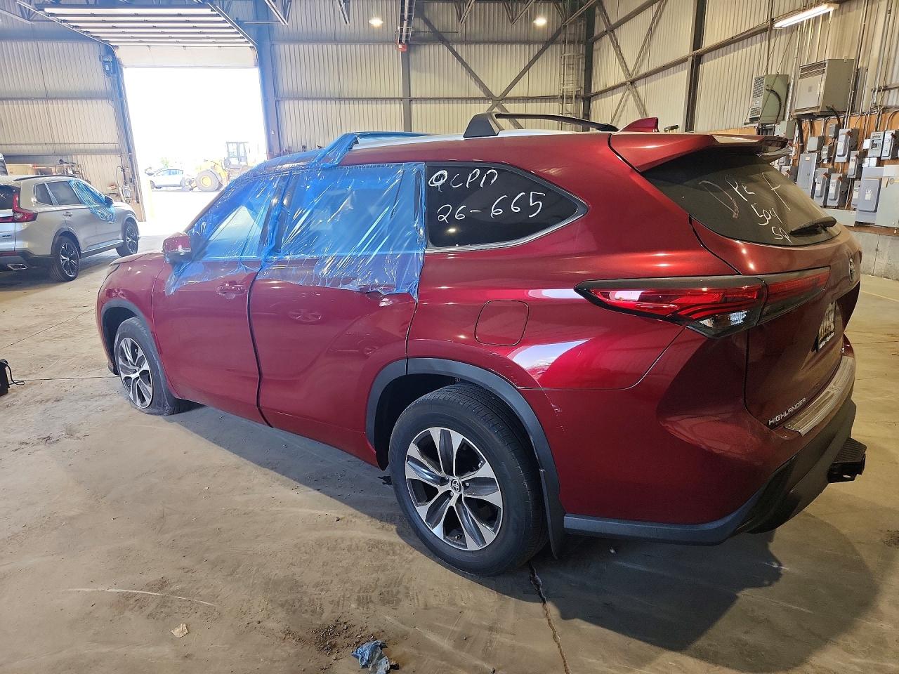 2022 TOYOTA HIGHLANDER XLE — снимка 2