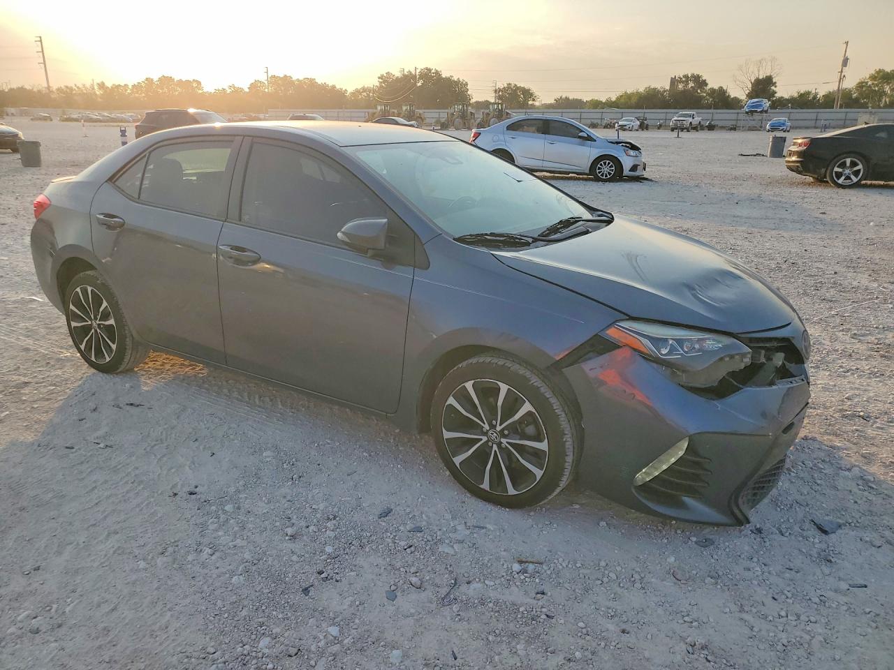 2017 TOYOTA COROLLA SE — снимка 4