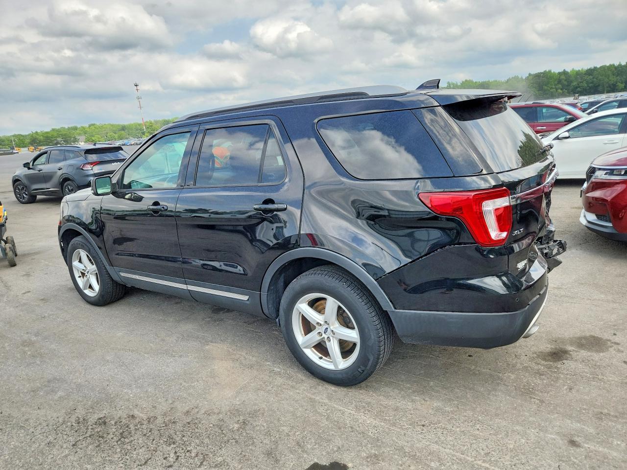 2017 FORD EXPLORER XLT — снимка 2