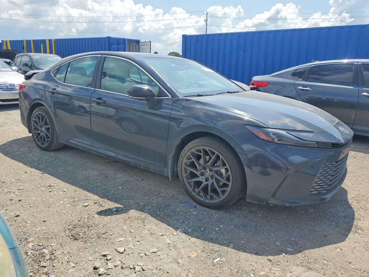 2026 TOYOTA CAMRY XLE — снимка 4