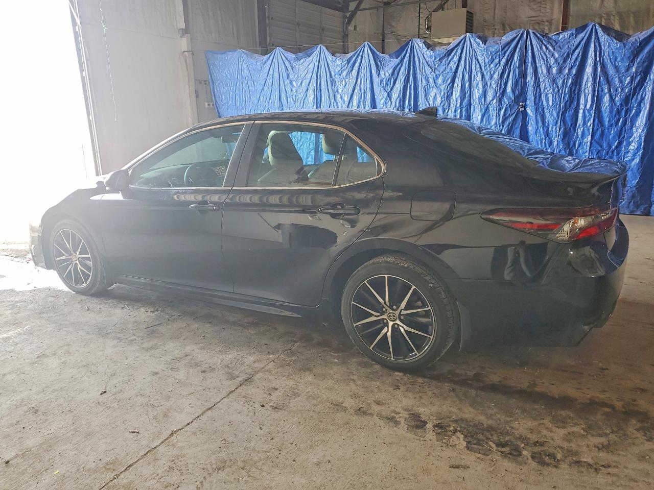 2022 TOYOTA CAMRY SE — снимка 2