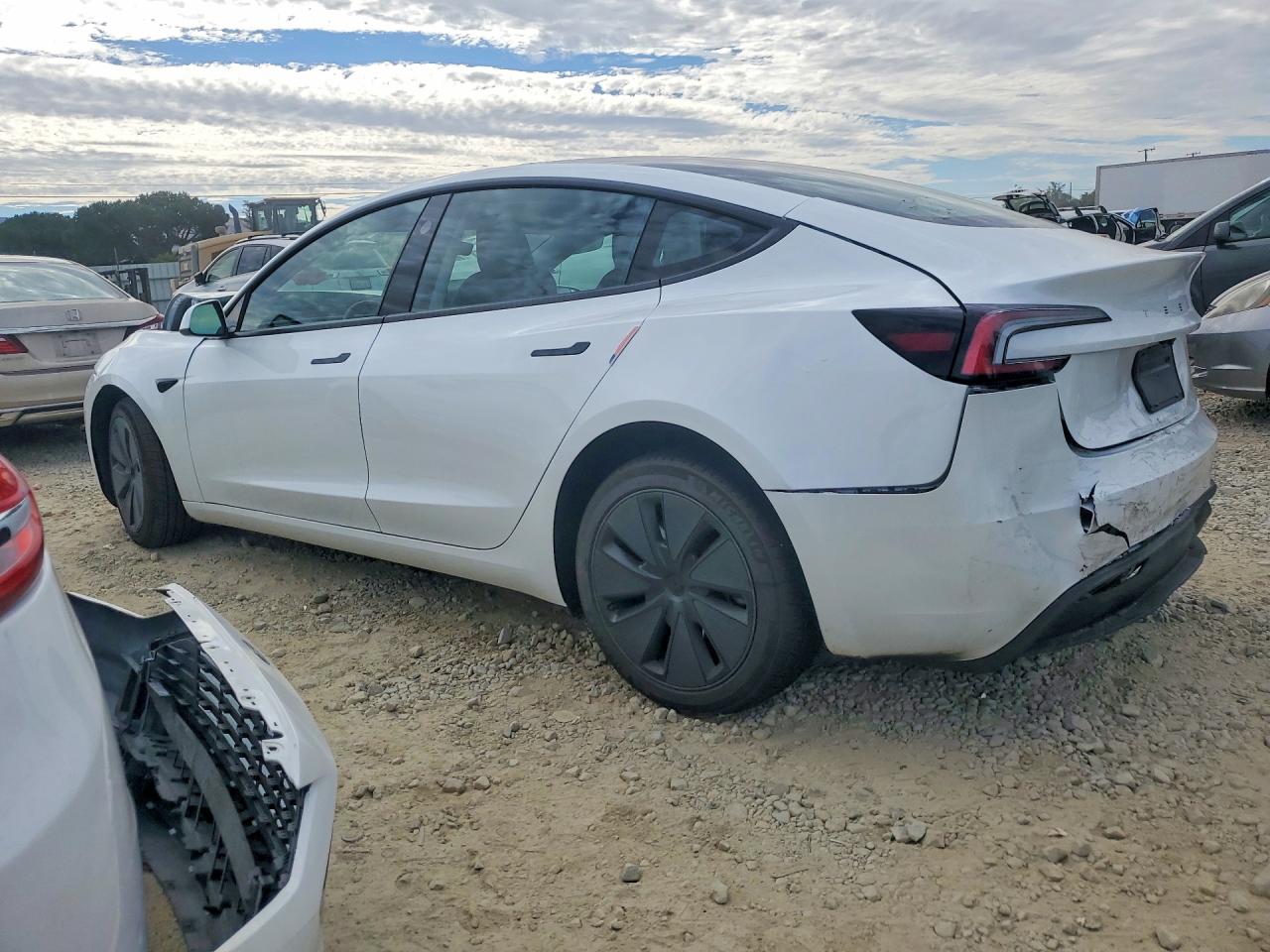 2025 TESLA MODEL 3 — снимка 2