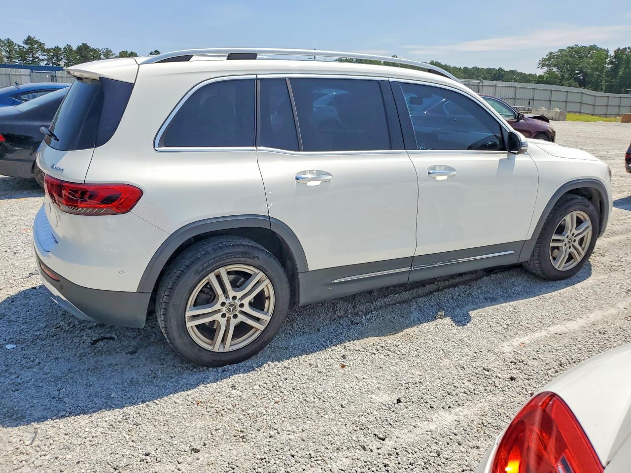 2020 MERCEDES-BENZ GLB 250 4MATIC — снимка 3