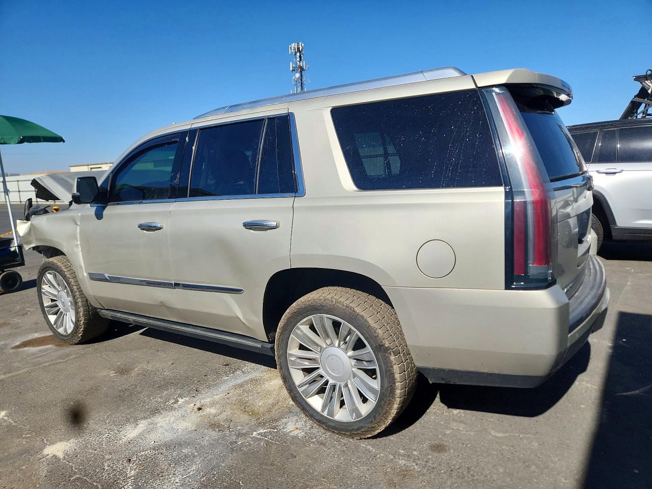 2016 CADILLAC ESCALADE PLATINUM — снимка 2