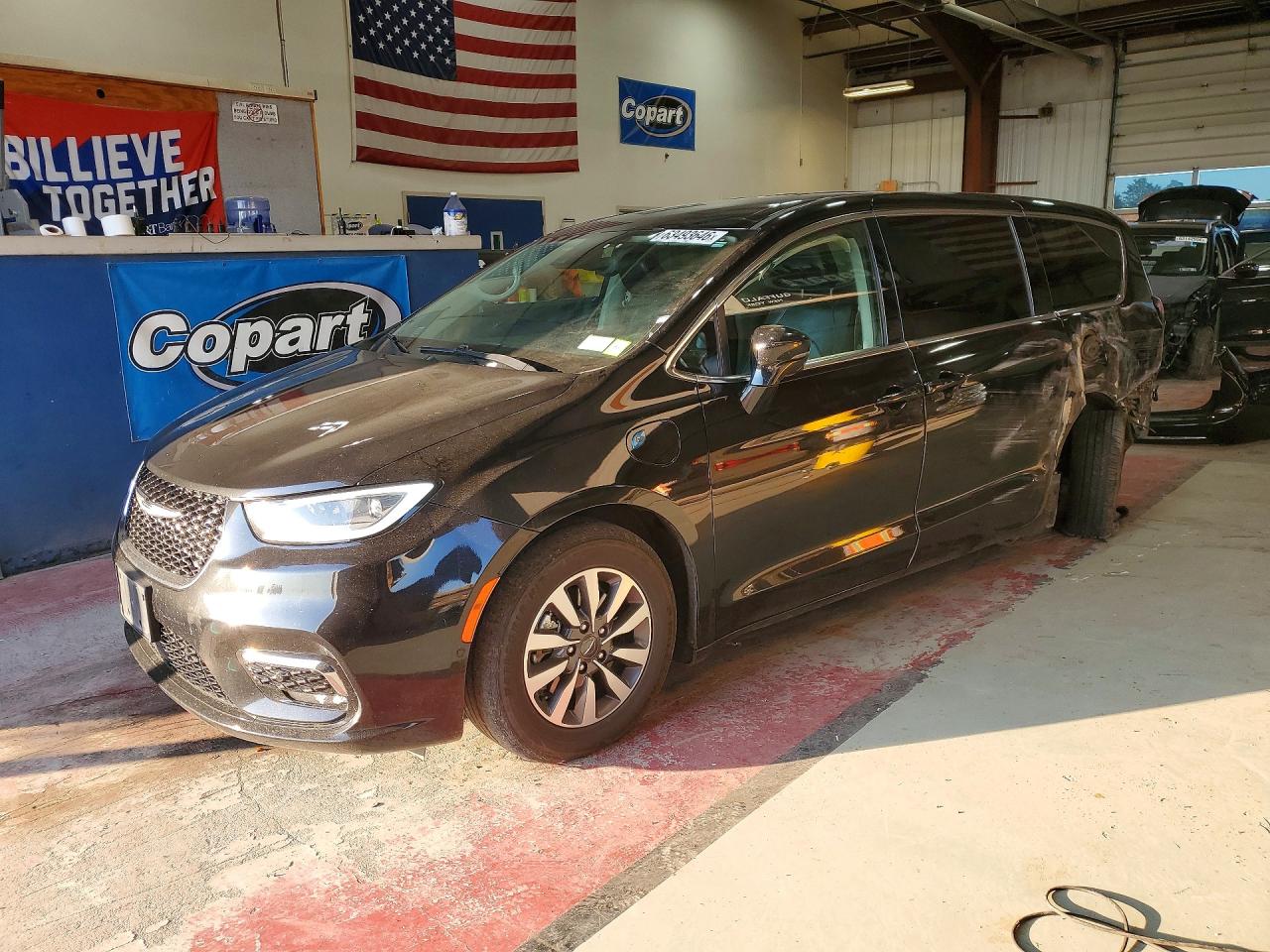 2022 CHRYSLER PACIFICA HYBRID TOURING L