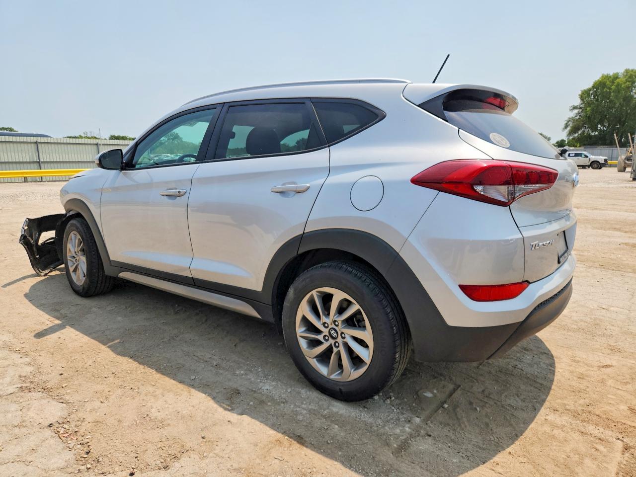 2017 HYUNDAI TUCSON SE — снимка 2