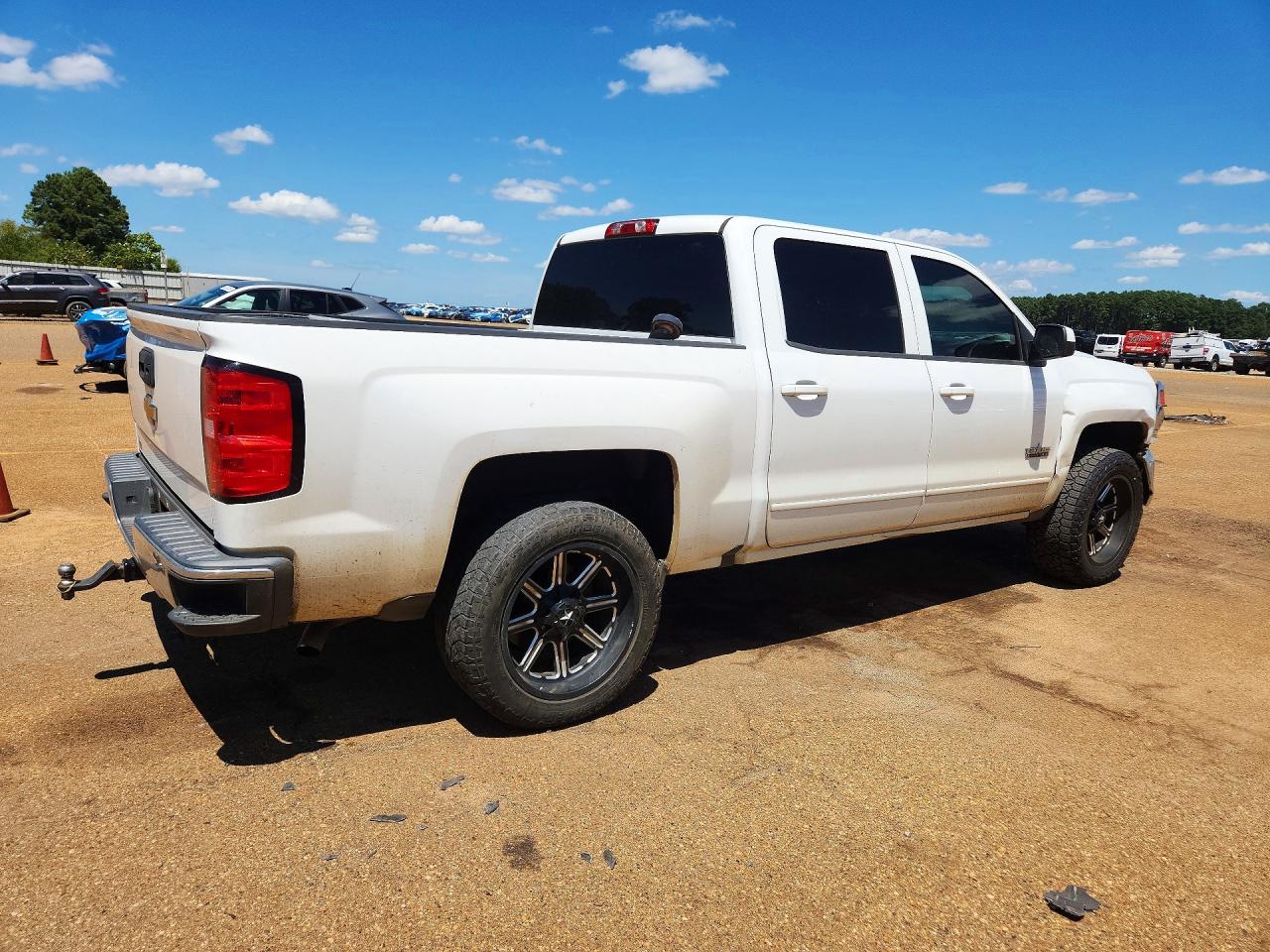 2017 CHEVROLET SILVERADO C1500 LT — снимка 3