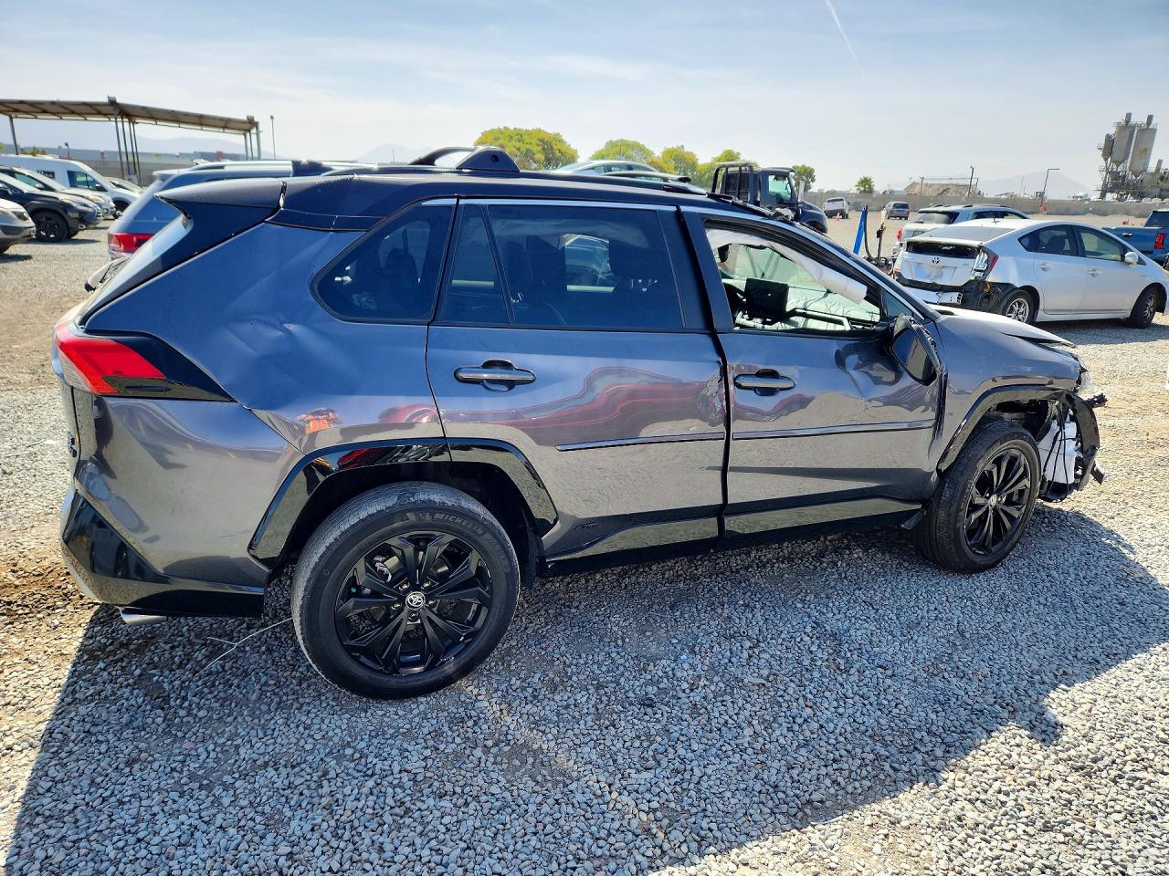 2024 TOYOTA RAV4 XSE — снимка 3