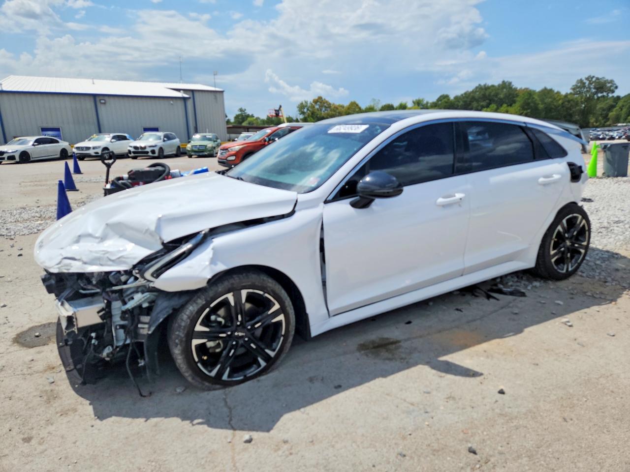 2024 KIA K5 GT LINE