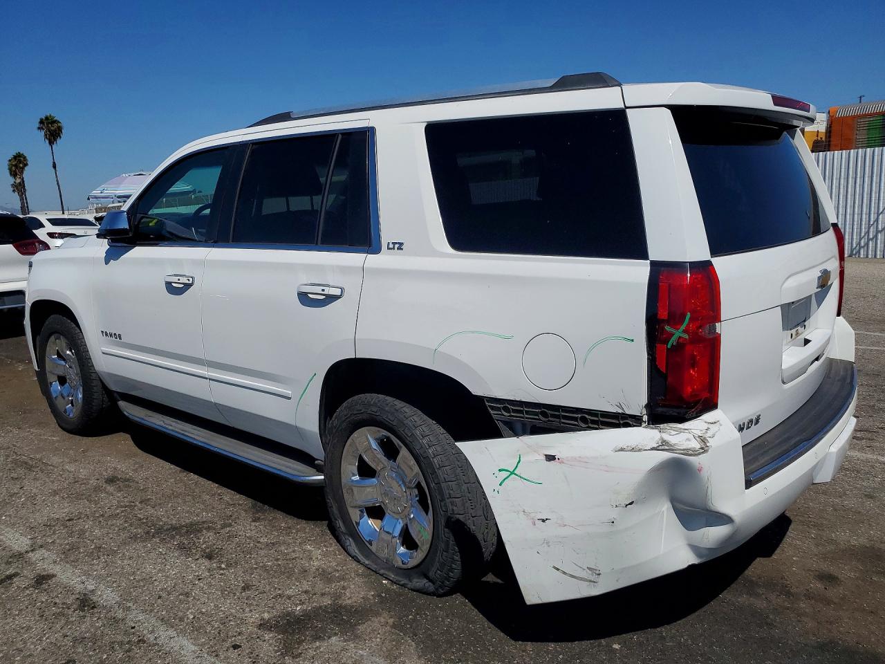 2015 CHEVROLET TAHOE C1500 LTZ — снимка 2