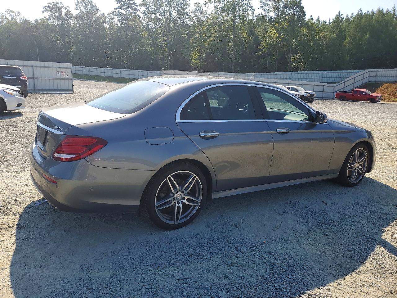 2017 MERCEDES-BENZ E 300 4MATIC — снимка 3