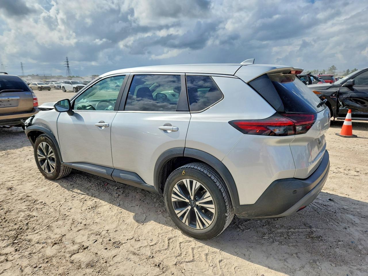 2023 NISSAN ROGUE SV — снимка 2