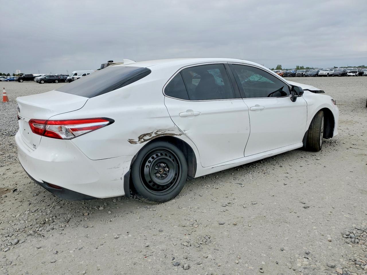 2020 TOYOTA CAMRY LE — снимка 3