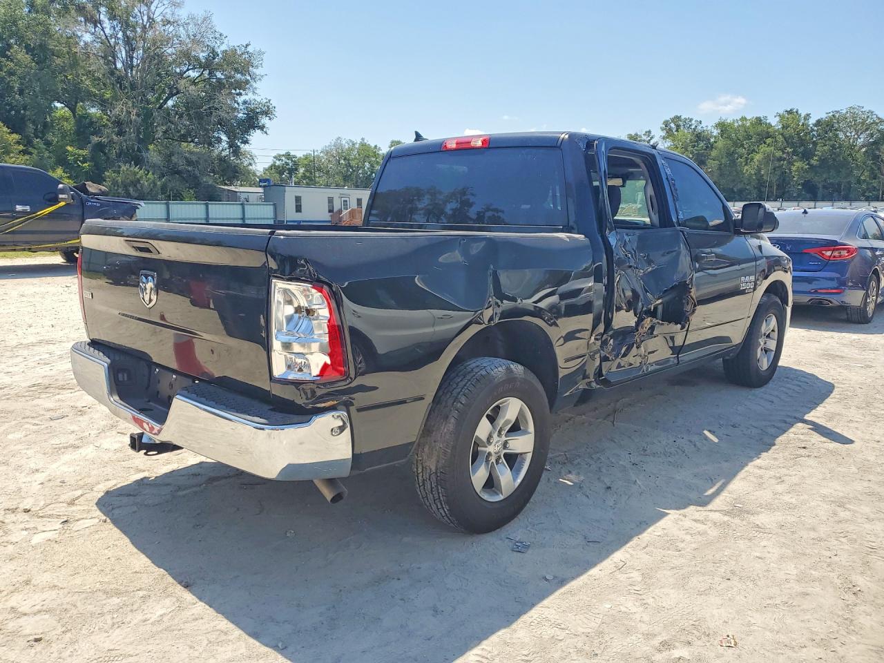 2022 RAM 1500 CLASSIC SLT — снимка 3