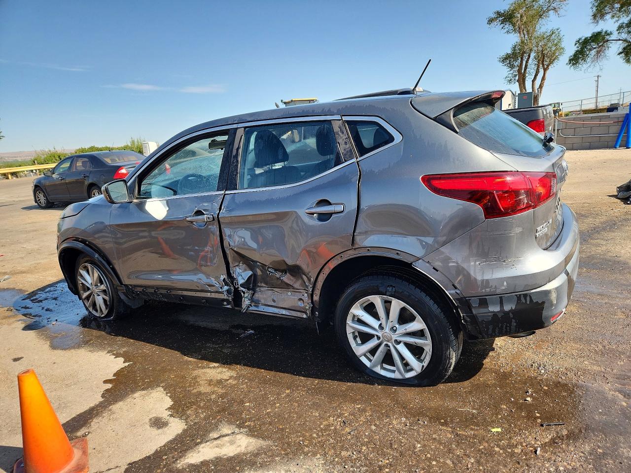 2017 NISSAN ROGUE SPORT S — снимка 2