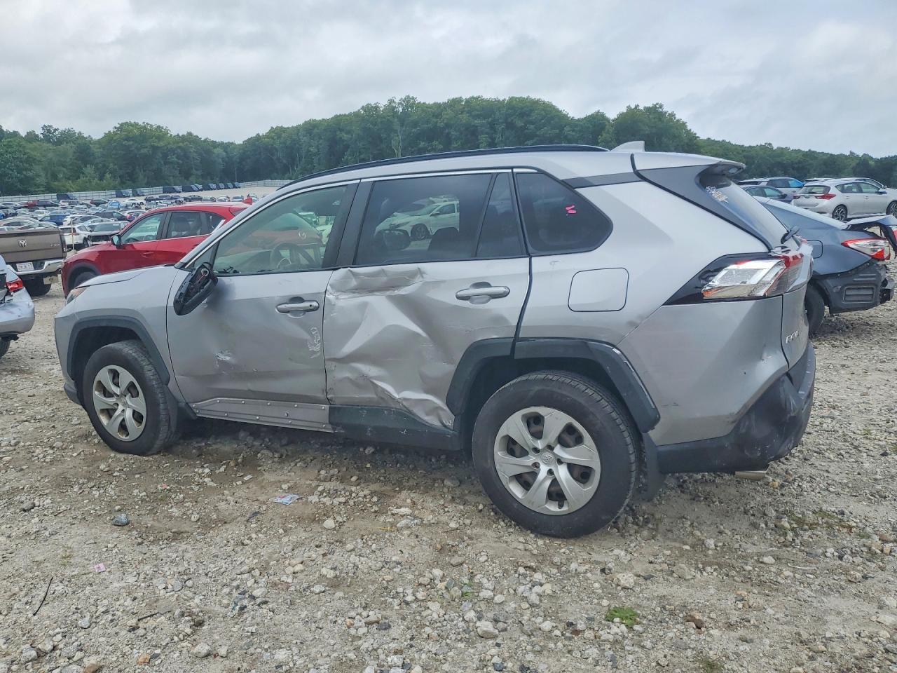 2019 TOYOTA RAV4 LE — снимка 2