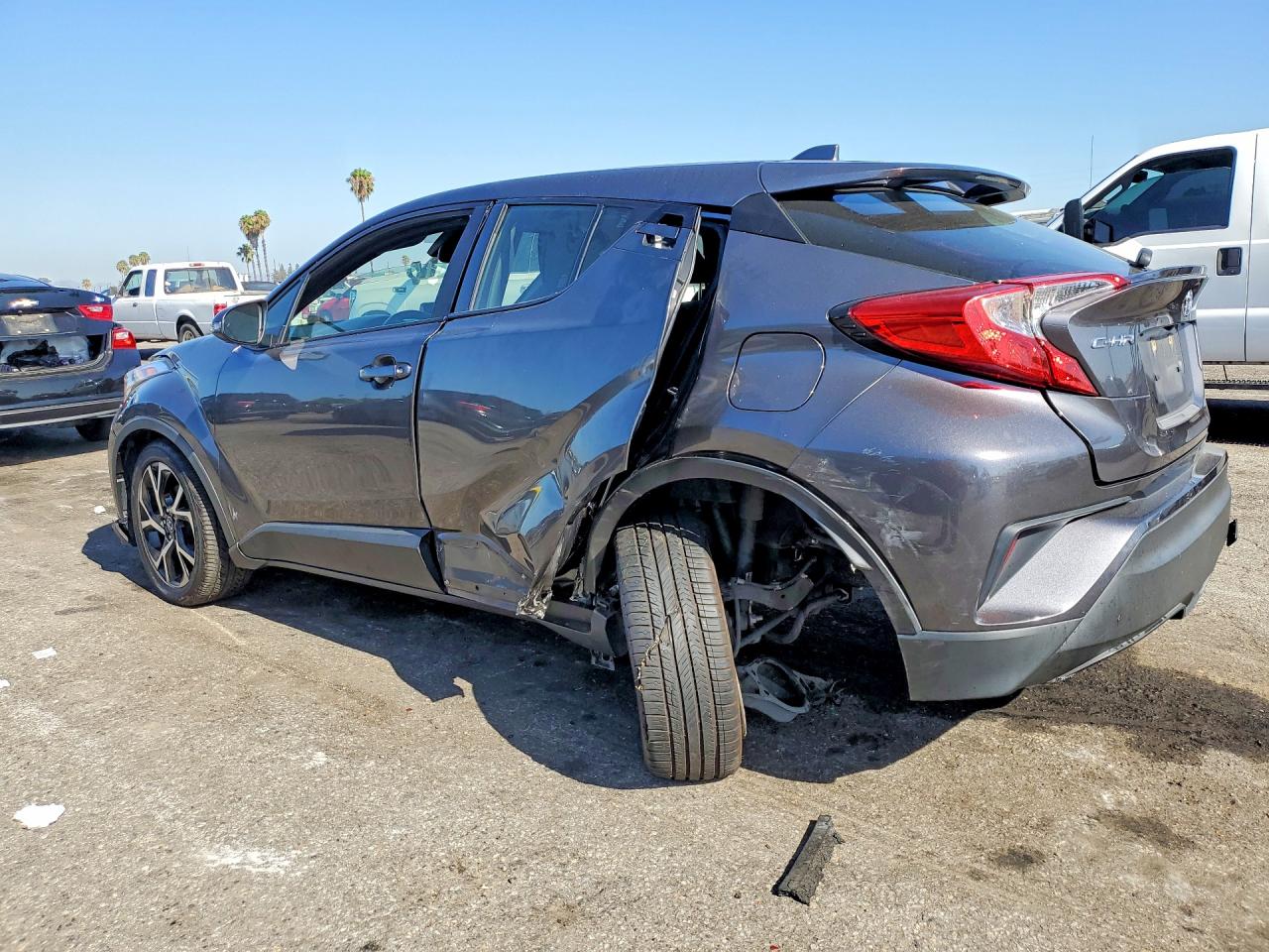 2019 TOYOTA C-HR — снимка 2