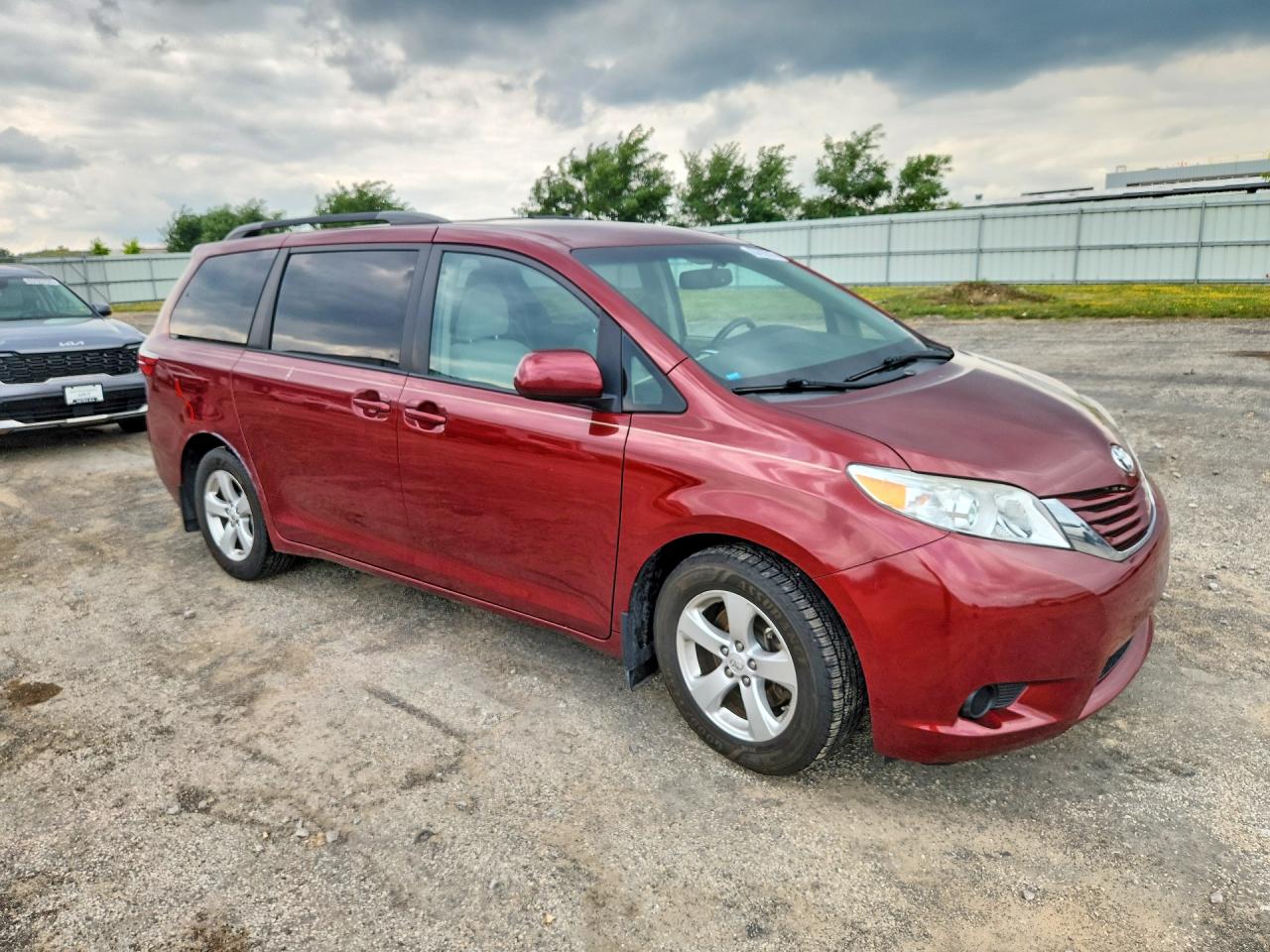2016 TOYOTA SIENNA LE — снимка 4