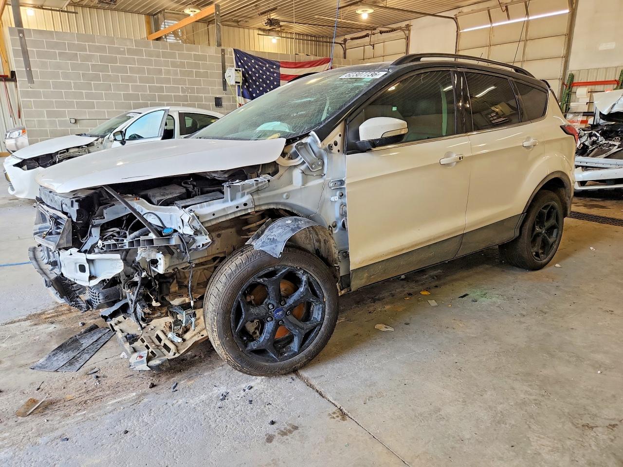 2019 FORD ESCAPE TITANIUM