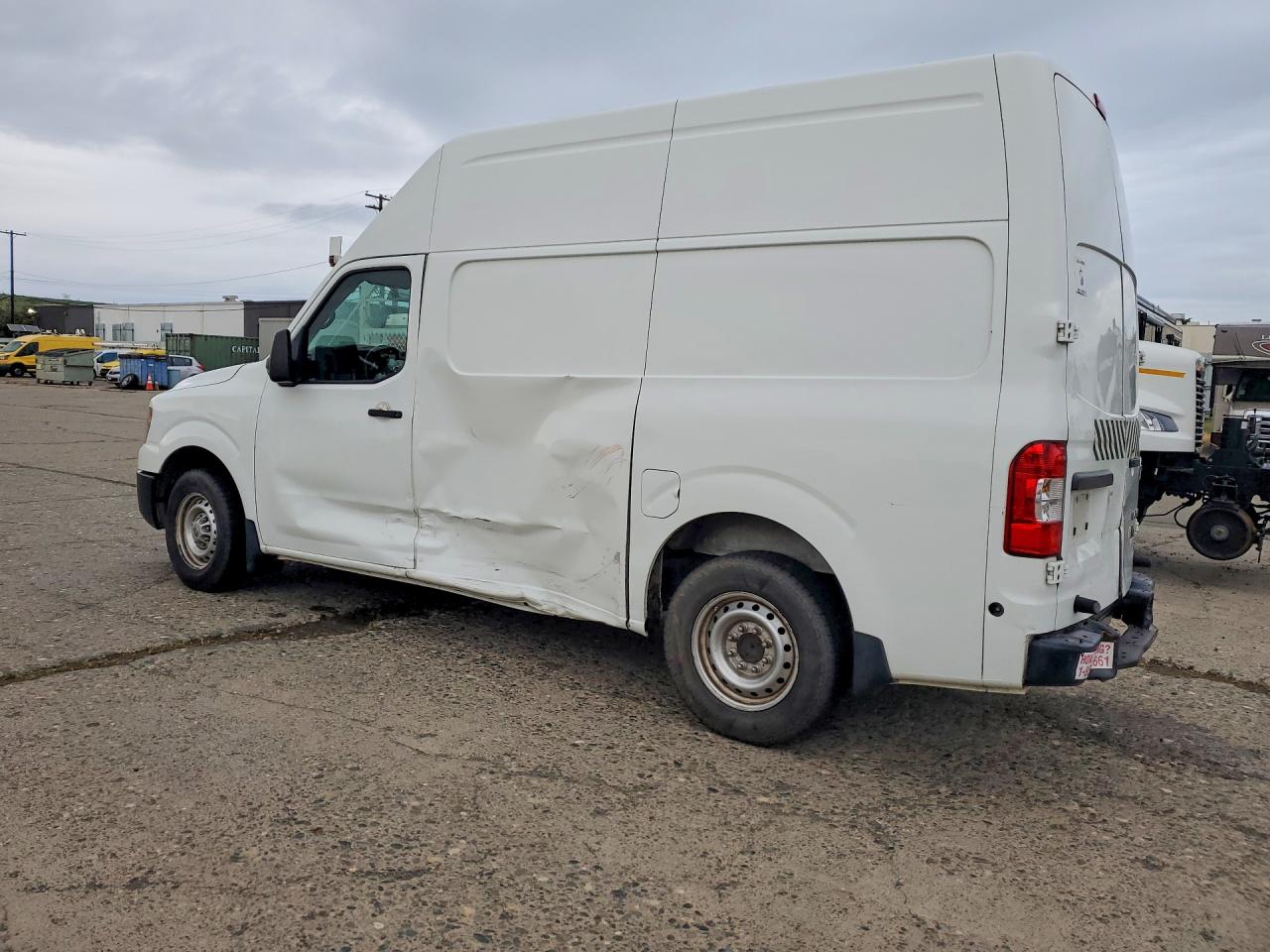 2016 NISSAN NV 2500 HD S — снимка 2
