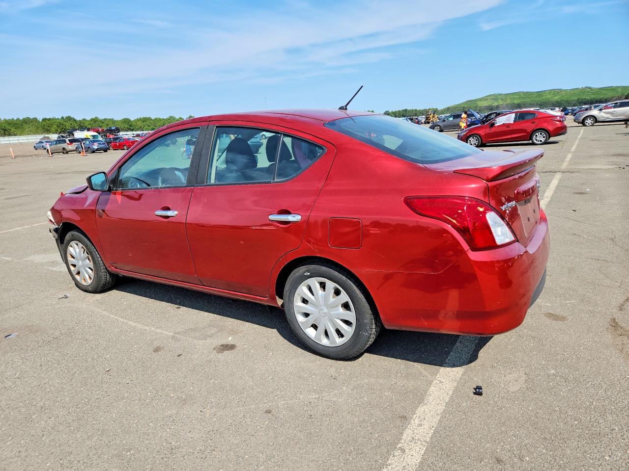 2017 NISSAN VERSA 1.6 SV — снимка 2