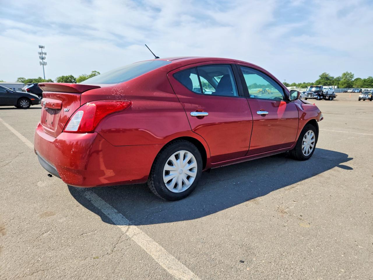 2017 NISSAN VERSA 1.6 SV — снимка 3