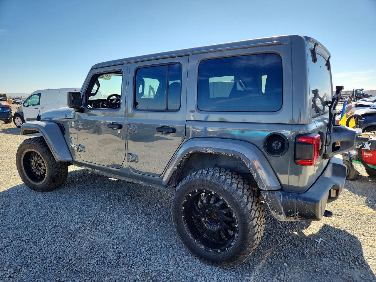 2018 JEEP WRANGLER UNLIMITED SAHARA — снимка 2