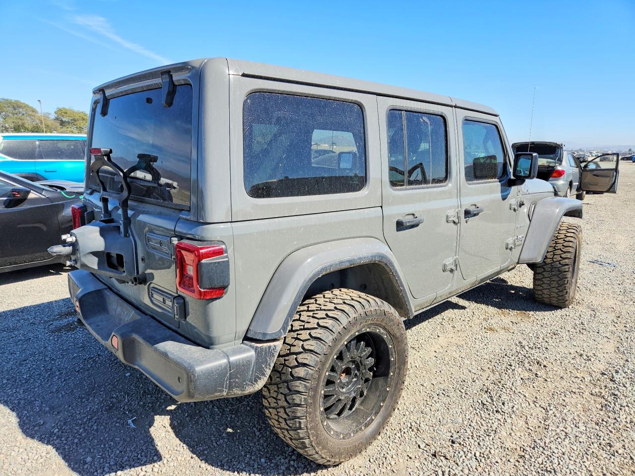 2018 JEEP WRANGLER UNLIMITED SAHARA — снимка 3