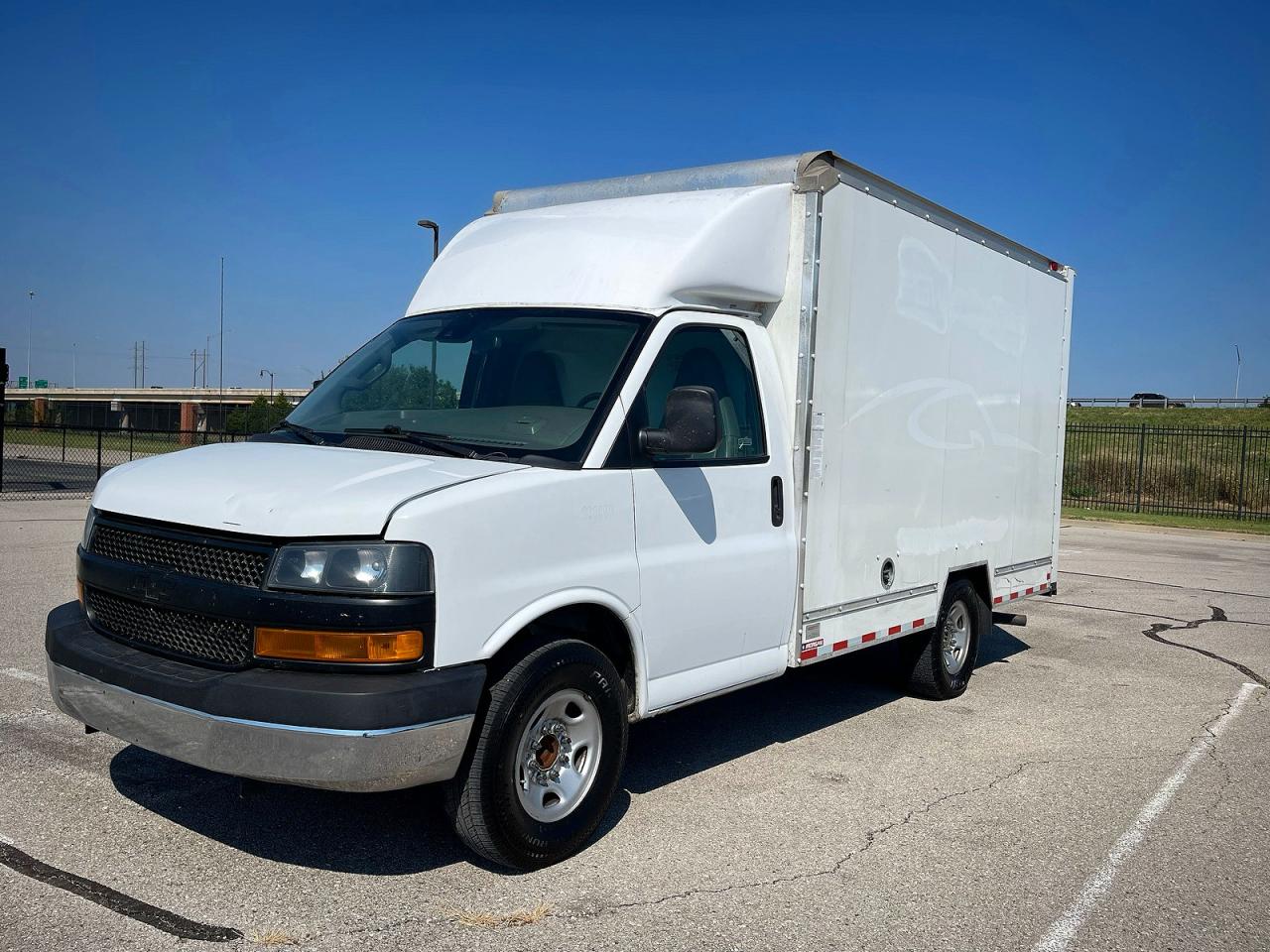 2019 CHEVROLET EXPRESS G3500 — снимка 2