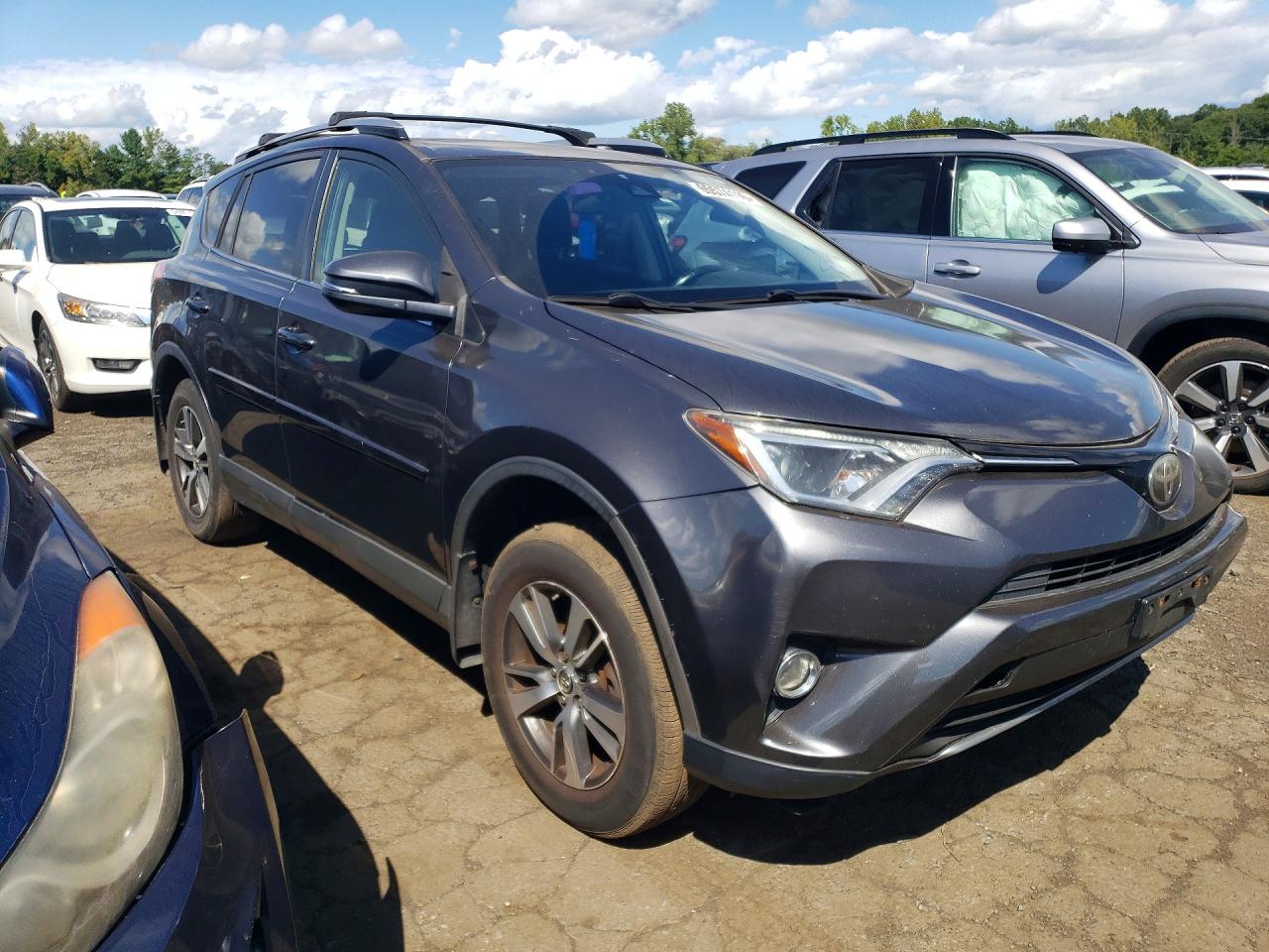 2017 TOYOTA RAV4 XLE — снимка 4