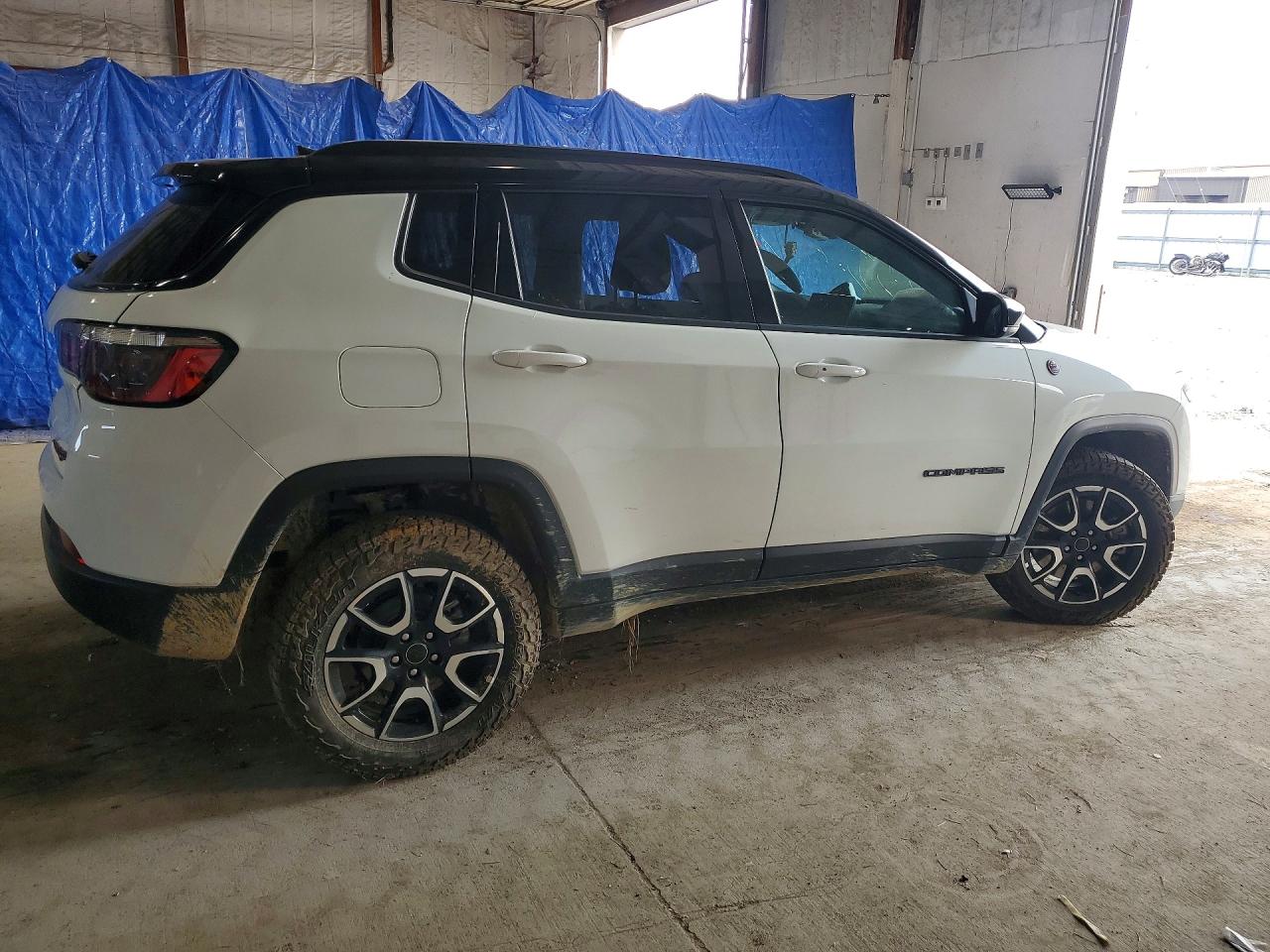 2025 JEEP COMPASS TRAILHAWK — снимка 3