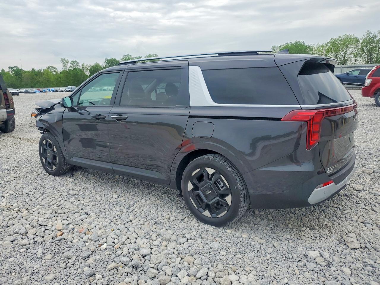 2026 KIA CARNIVAL EX — снимка 2