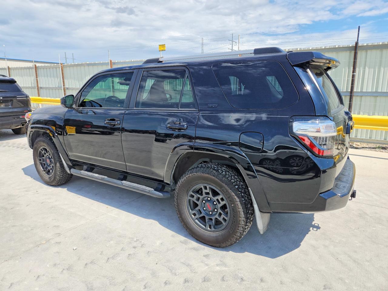 2020 TOYOTA 4RUNNER SR5 — снимка 2