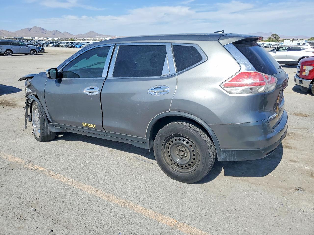 2015 NISSAN ROGUE SV — снимка 2