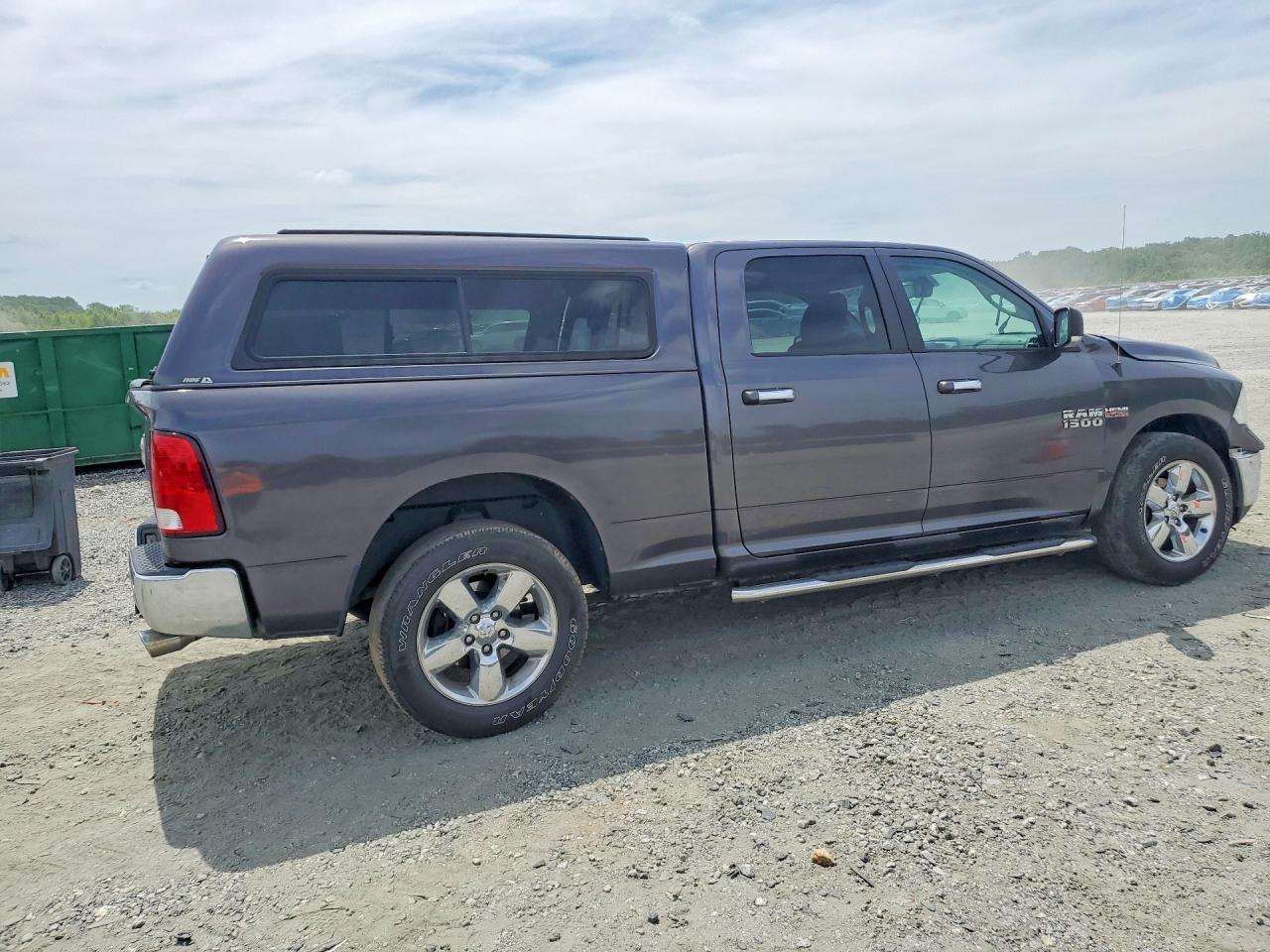 2018 RAM 1500 SLT — снимка 3