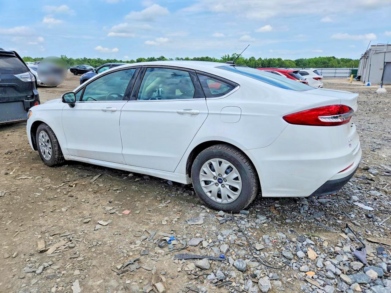 2019 FORD FUSION S — снимка 2